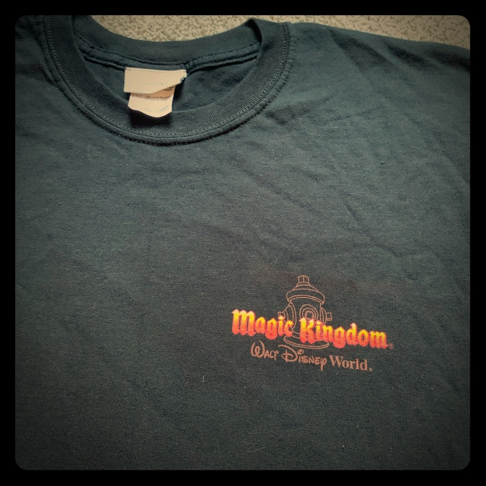 Walt Disney world t-shirt Magic Kingdom size 2 XL